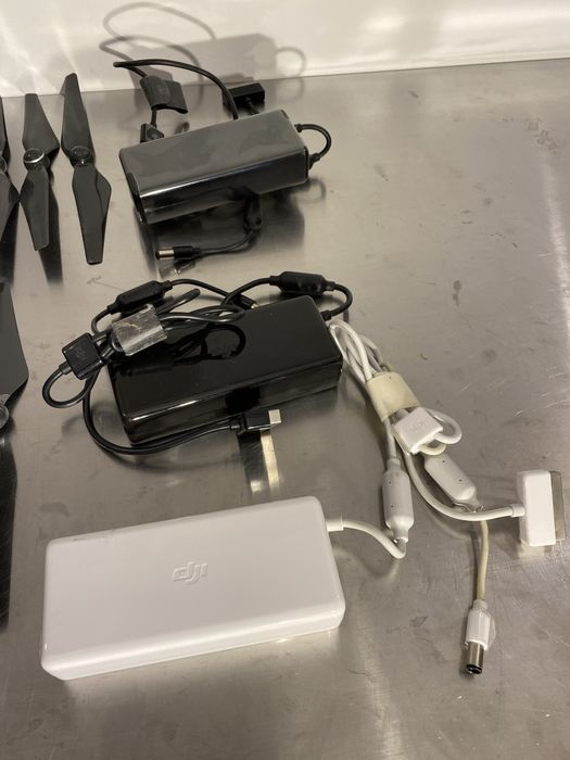 Accesorii Dji Phantom 4 4pro Obsidian albe incarcator elicii noi origi