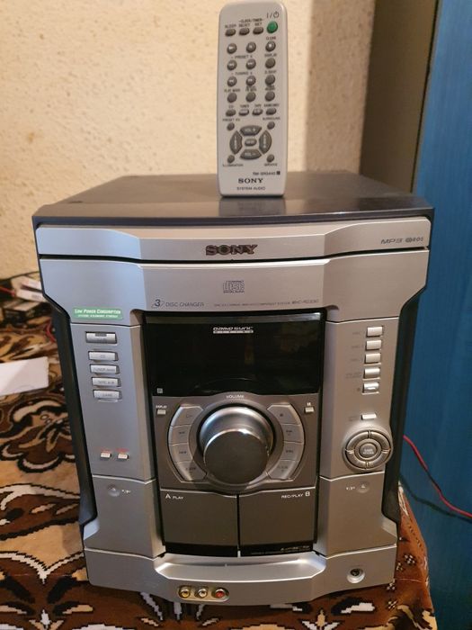 Cap combina sony funcționează auxiliar și pe casete