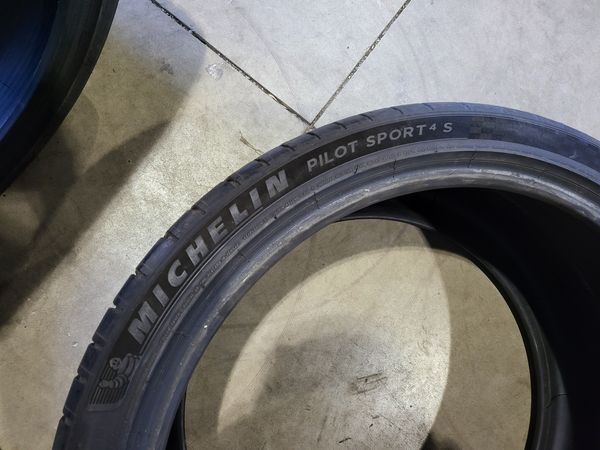 315/30/22//275/35/22 MICHELIN