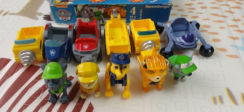 Собачки и пазлы из Щенячего патруля