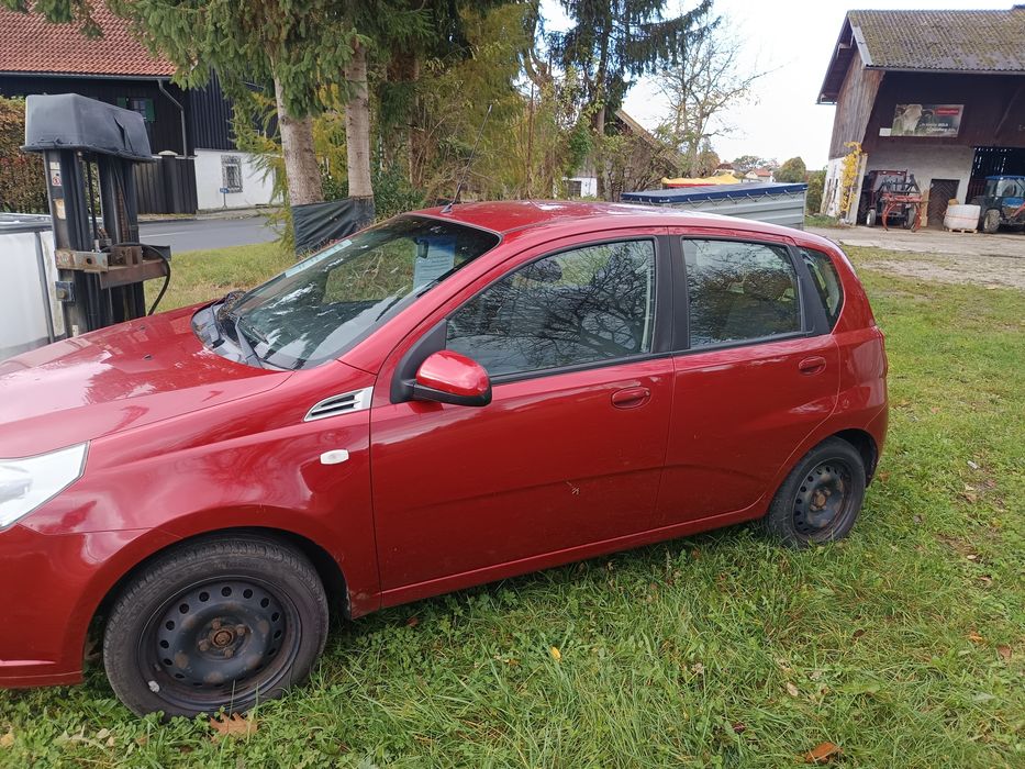 Vând Chevrolet aveo