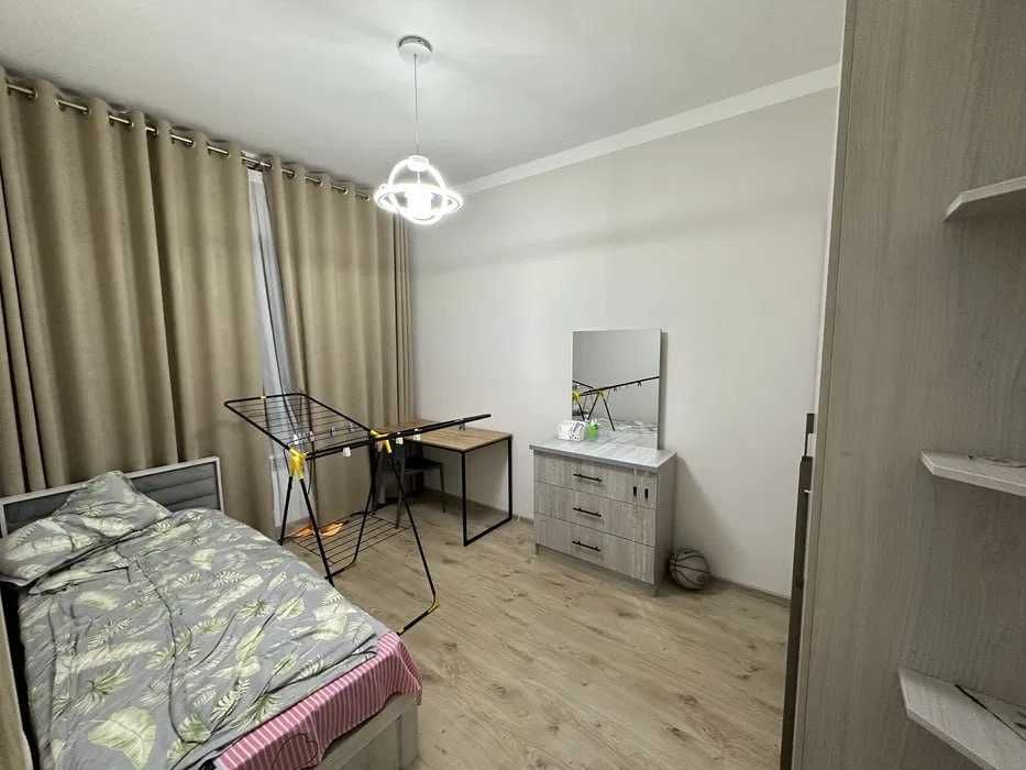 Срочно сдается 3х комнатная квартира рядом рынок Паркентский  306*