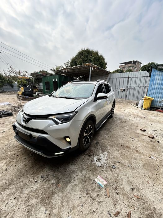 Тойота Раф4 Toyota Rav4 2017 года