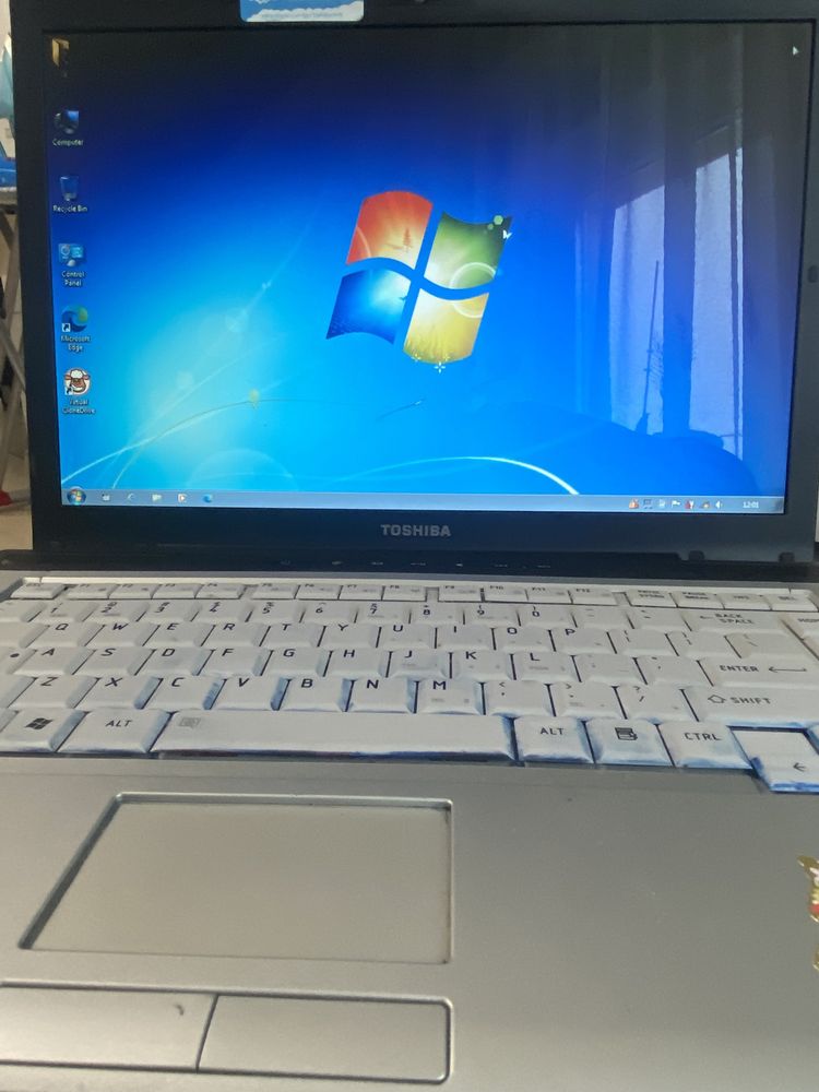 Laptop TOSHIBA Satellite A 215