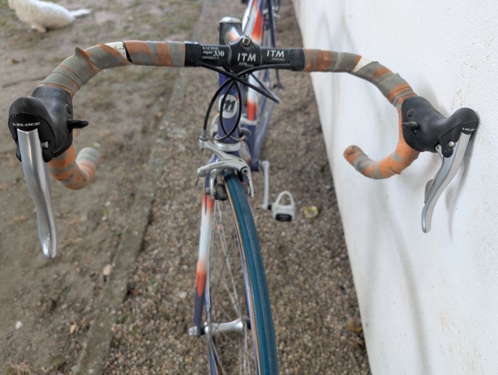 Bicicleta cursiera Mener