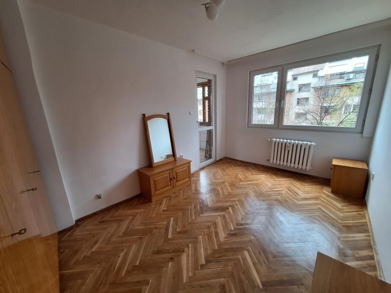 Дава се под наем Тристаен апартамент в София, Гео Милев - 120 кв.м за 749 € - Снимка #8