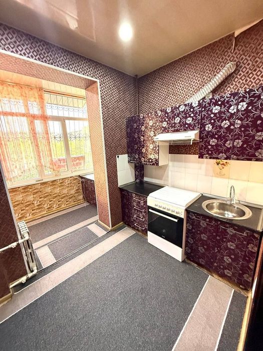 3 xonali kvartira sotiladi