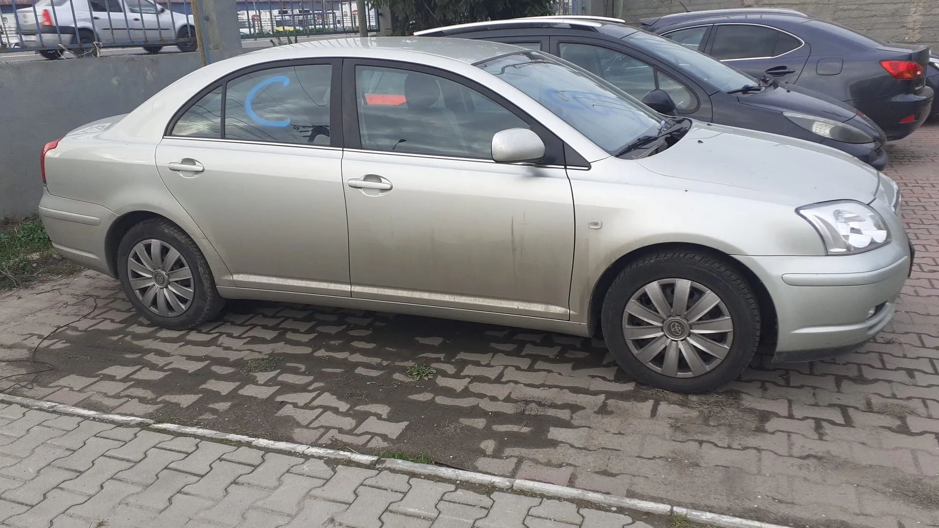 Broasca dreapta spate Toyota Avensis