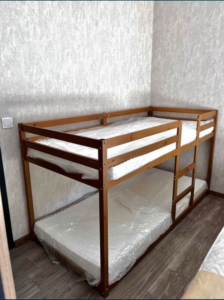 Подарявам двуетажно легло