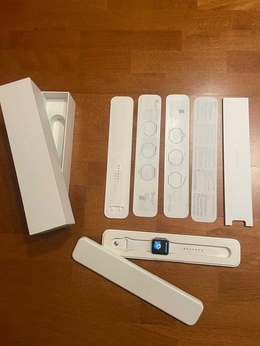 Apple Watch - 42mm - Model: A1554 seria 1, pachet complet, ca nou