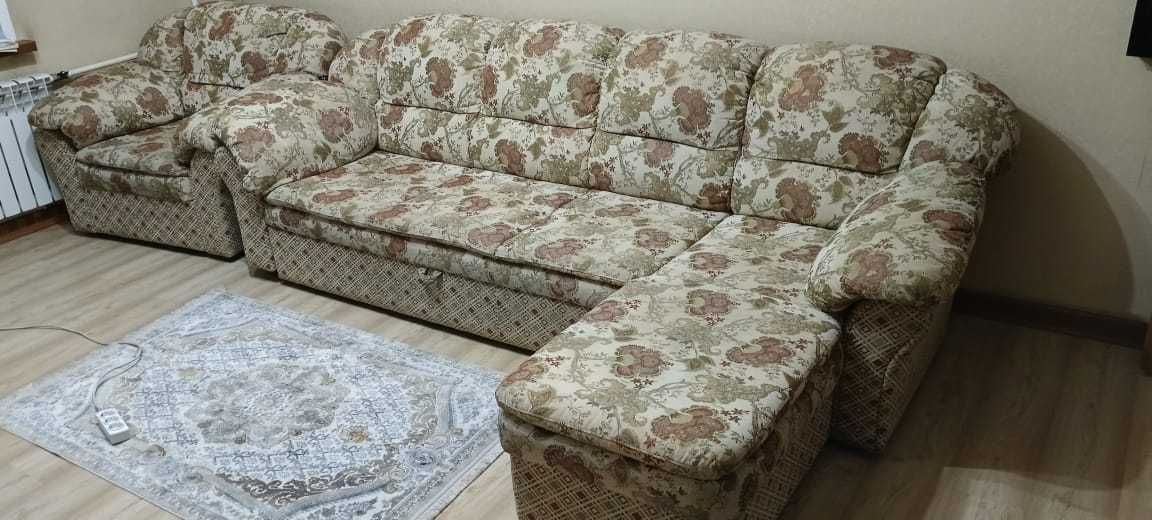 Продам раскладной диван с креслом
