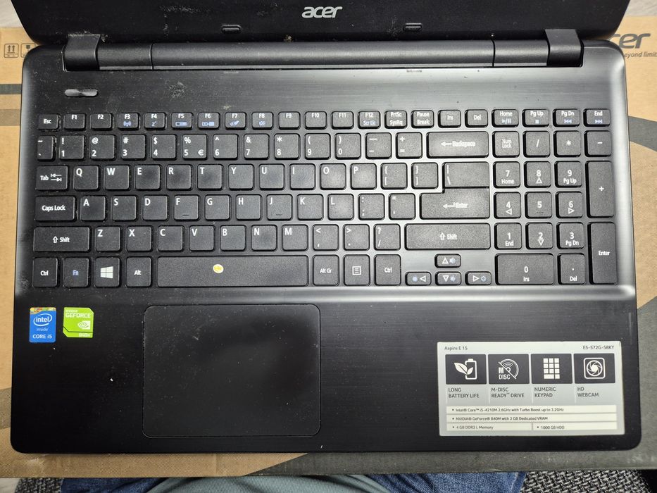 Laptop Acer Aspire E15 intel i5 nVidia 500gb ssd 4GB RAM