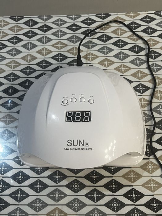 Лампа маникюрная новая