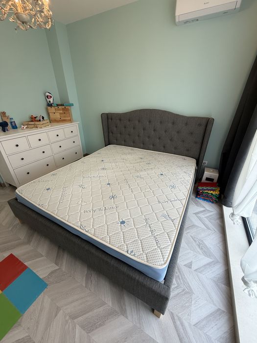 Продавам двойно легло