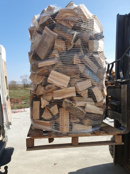 Lemn de foc de fag paletizat livrat la domiciliu