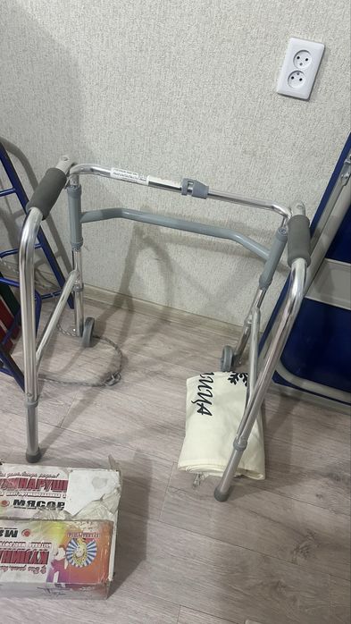 Складной ходунок . Ходунок для взрослых