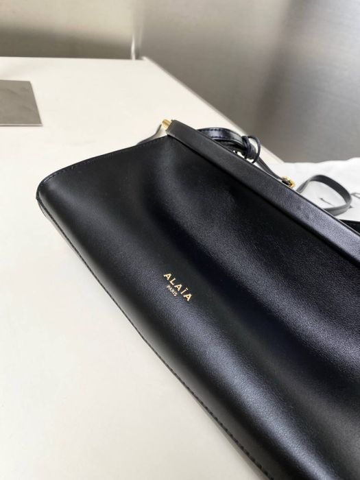 Geanta Alaia Le Click East West