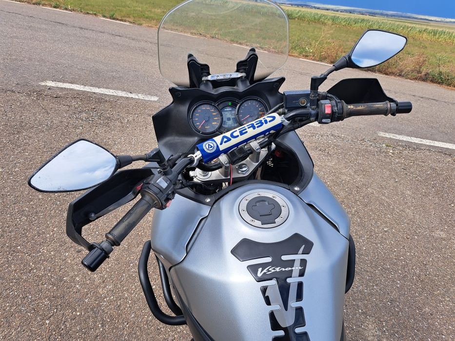 Suzuki V-strom DL 650 2004
