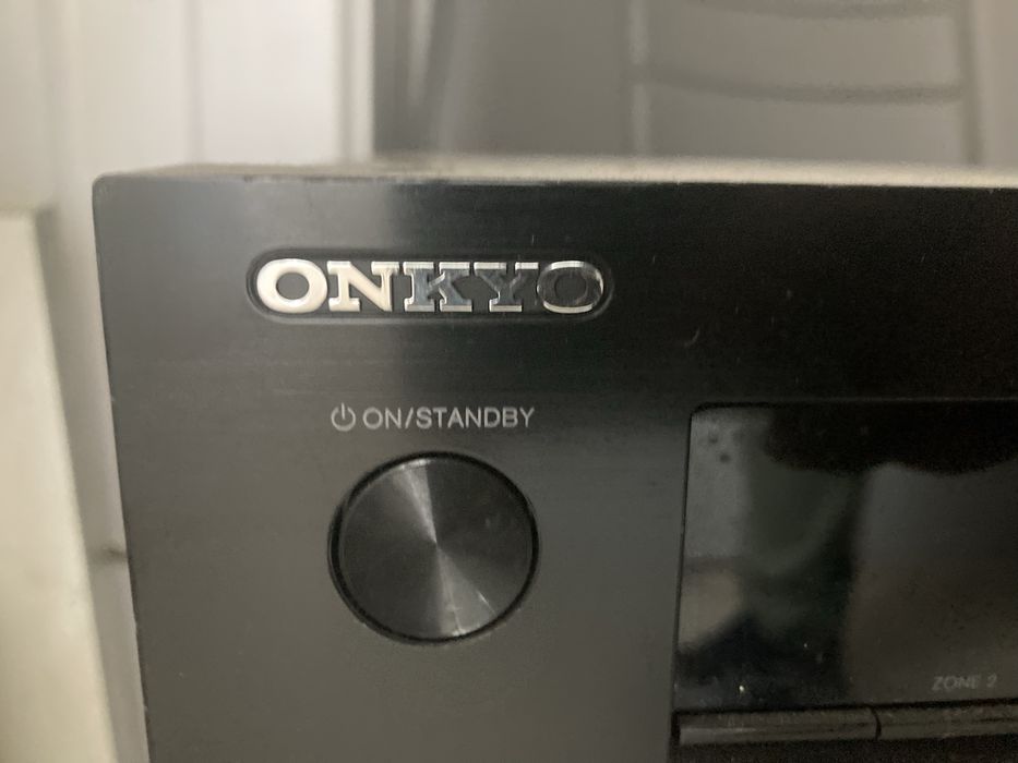 Onkyo ресиивър HDMI
