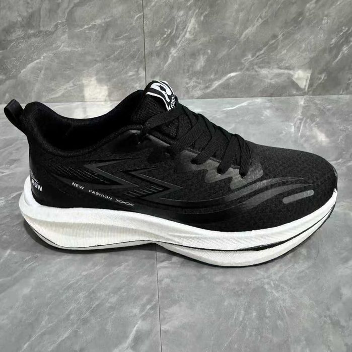 Adidași de Alergare Black Performance – Confort & Viteză | 199 RON