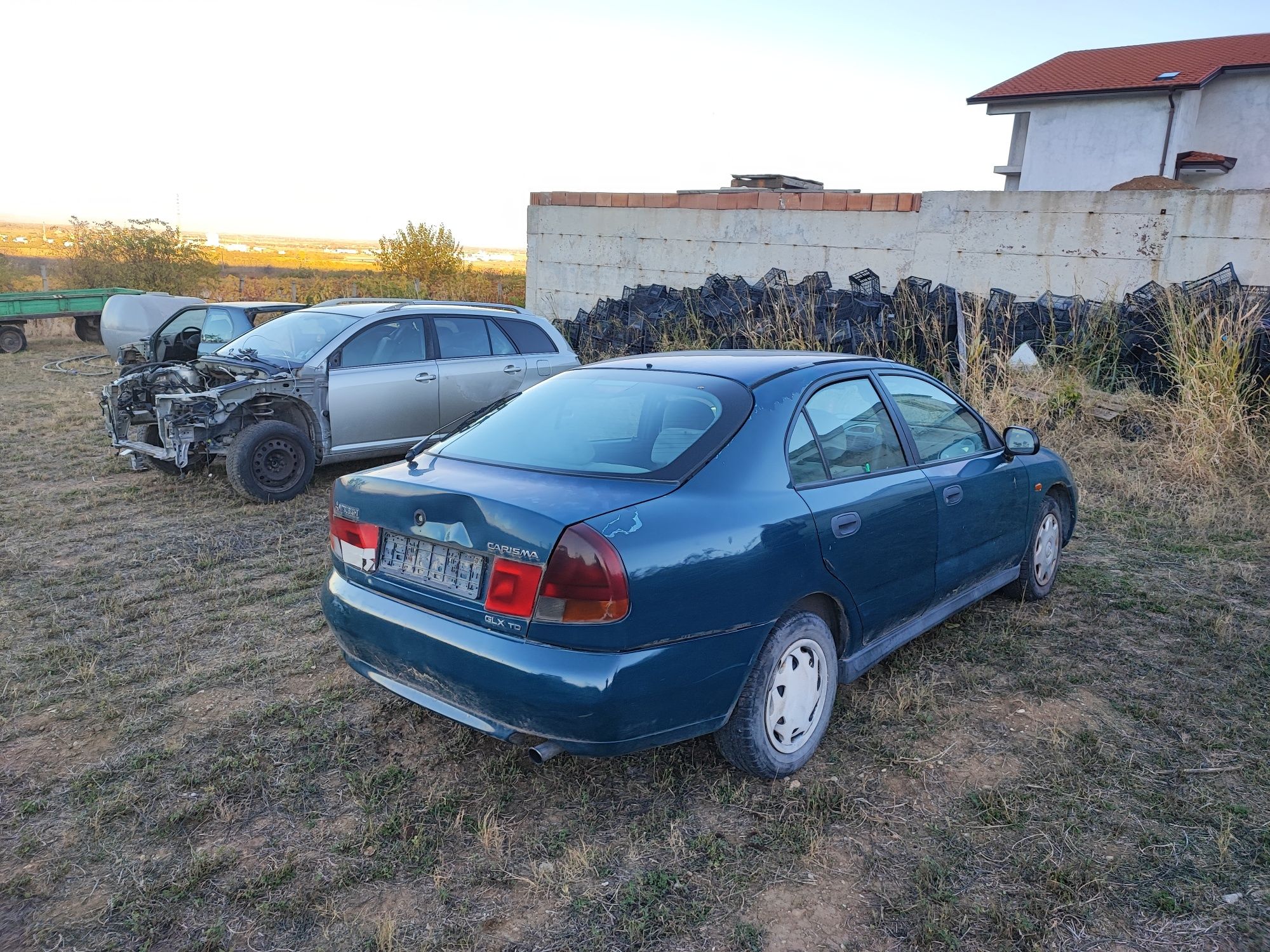 Mitsubishi Carisma 1.9 GLX TD НА ЧАСТИ