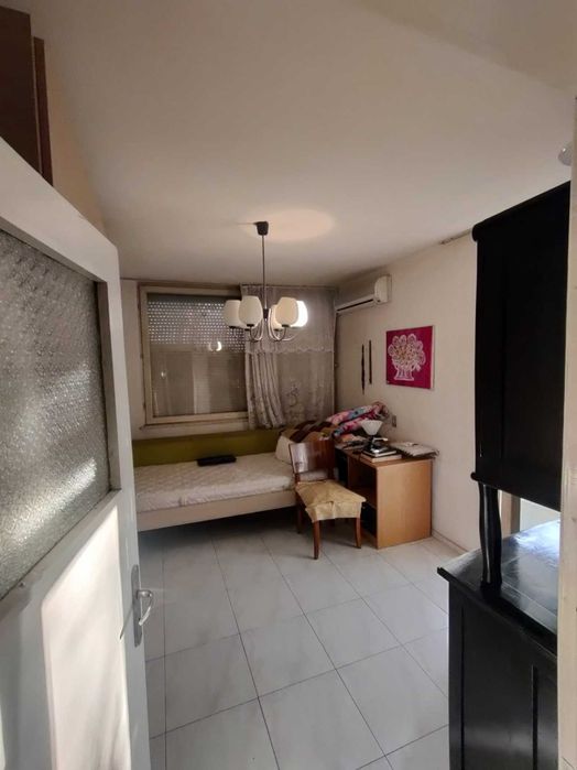 Тристаен апартамент в Каменица 1