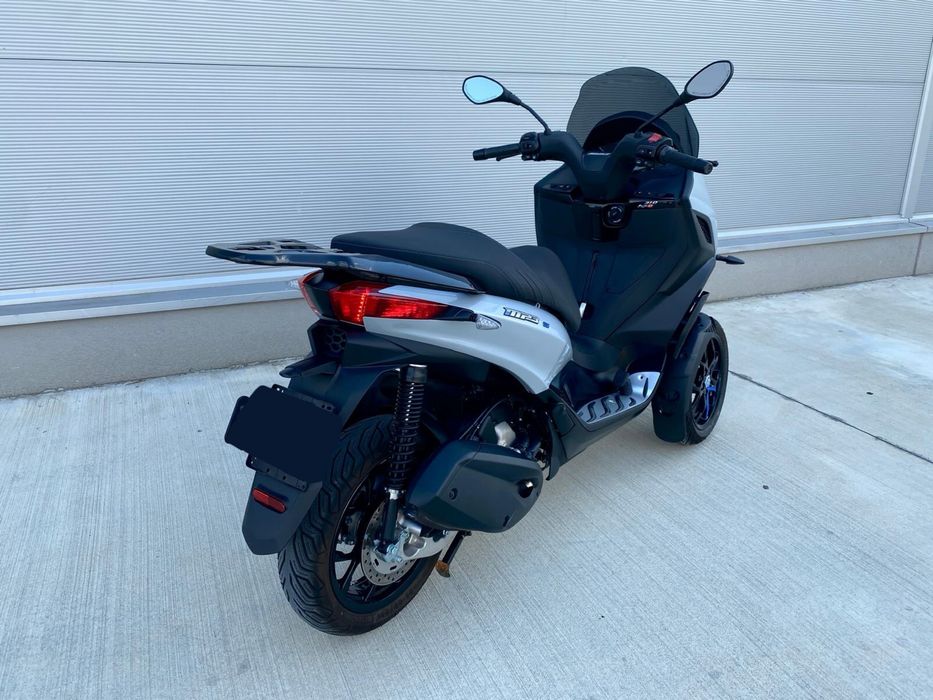 Piaggio MP3 S motor:310cmc 26cp Euro 5+ an:12.2024 Km:860 INMATRICULAT