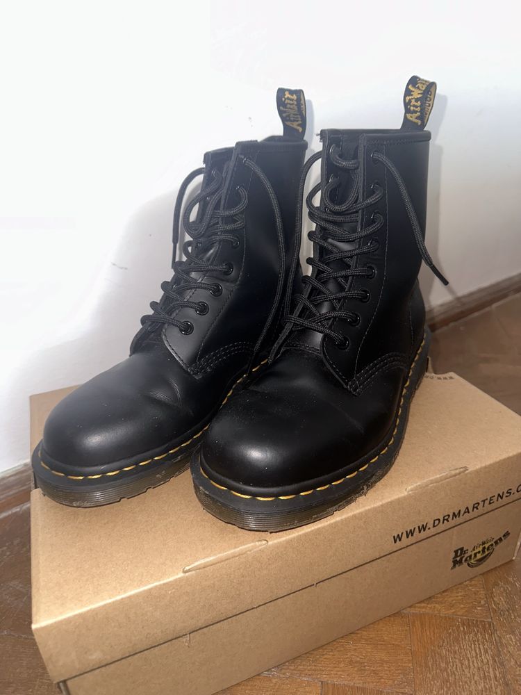 Ghete Dr. Martens