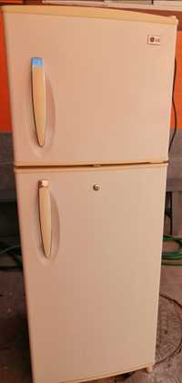 Холодильник LG с воздушным охлаждением.