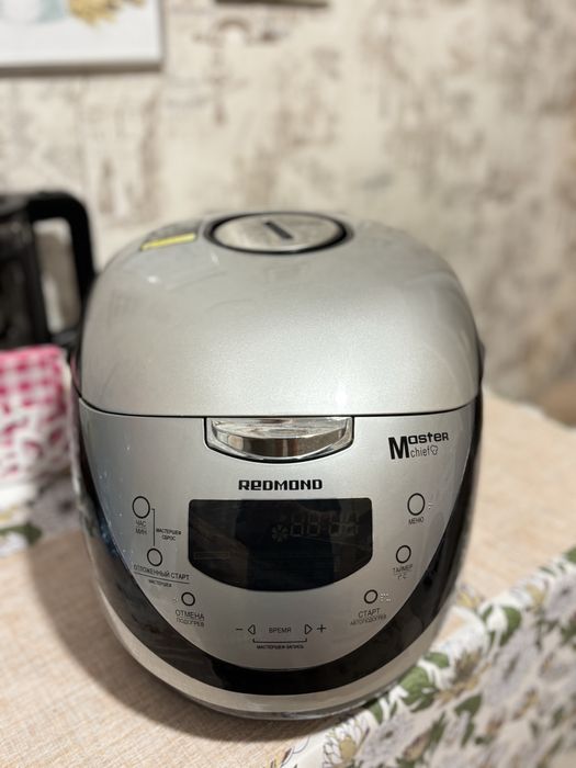 Мультиварка Redmond