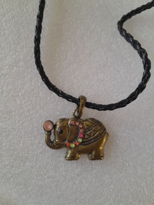 Верижка с висулка - слон