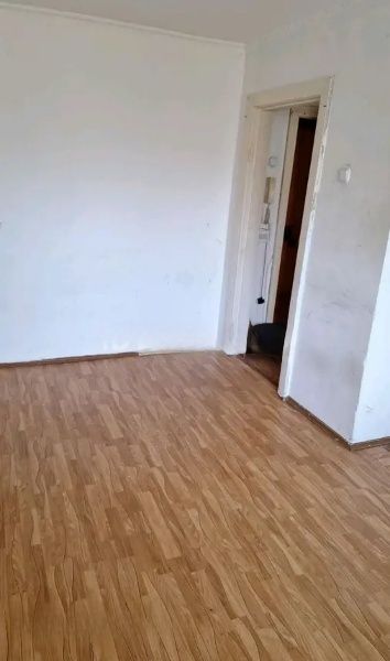 Продаётся 1 комн р.Школьник, 8,7млн