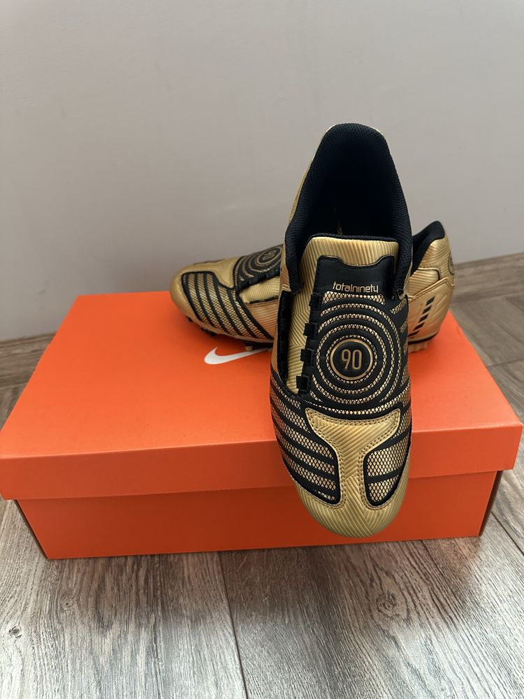 Nike TOTAL 90 RETRO 38,5