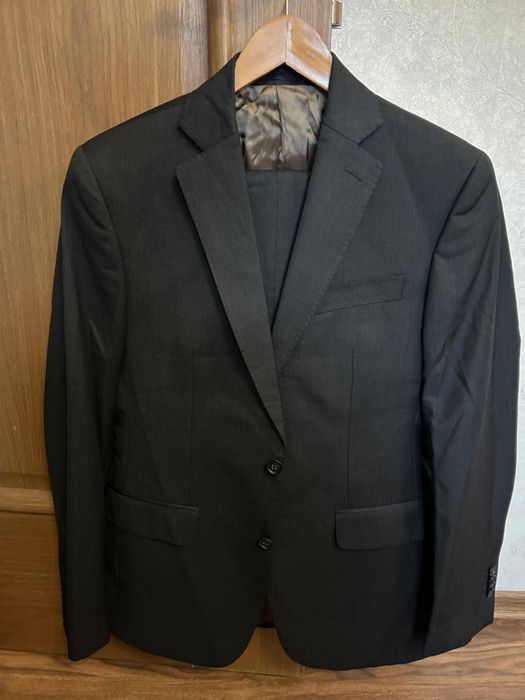 Костюм мужской, размер 46, новый, шерстяной