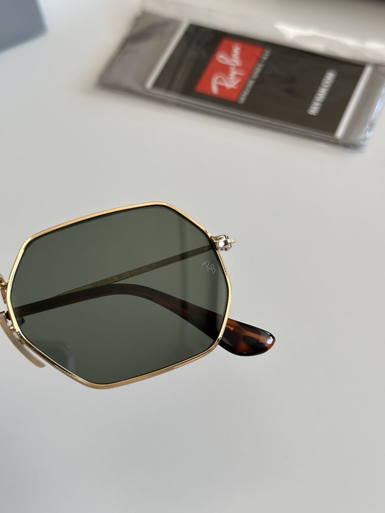 Слънчеви очила Ray-Ban Octagonal RB3556