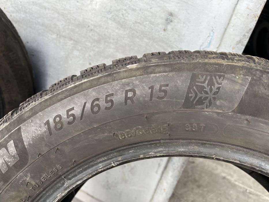 2 бр. зимни гуми 185/65/15 Michelin 5,2 mm DOT 3219
