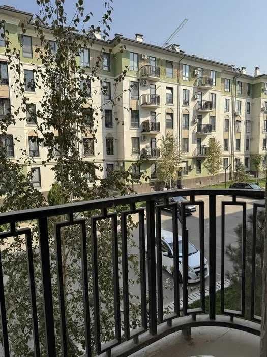 кадышева 1х ком с ремонтом подключ метро олмос golden house 27м2;