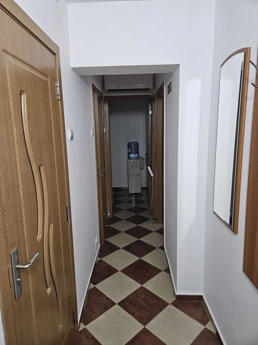 Inchiriez apartament 1 camera ca spatiu comercial
