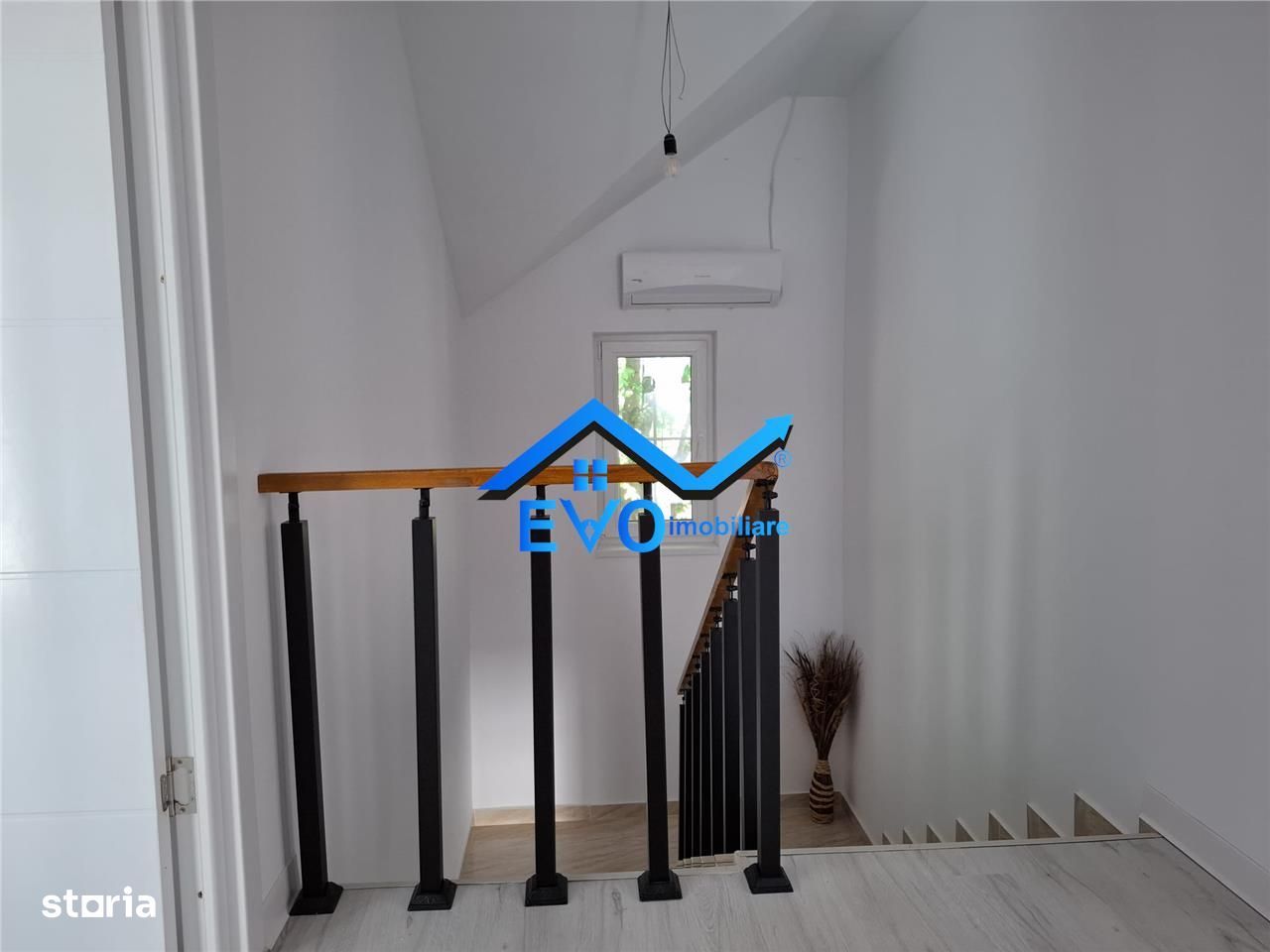 De vanzare vila cu 5 camere zona Astoria , Lunca Cetatuii , Iasi