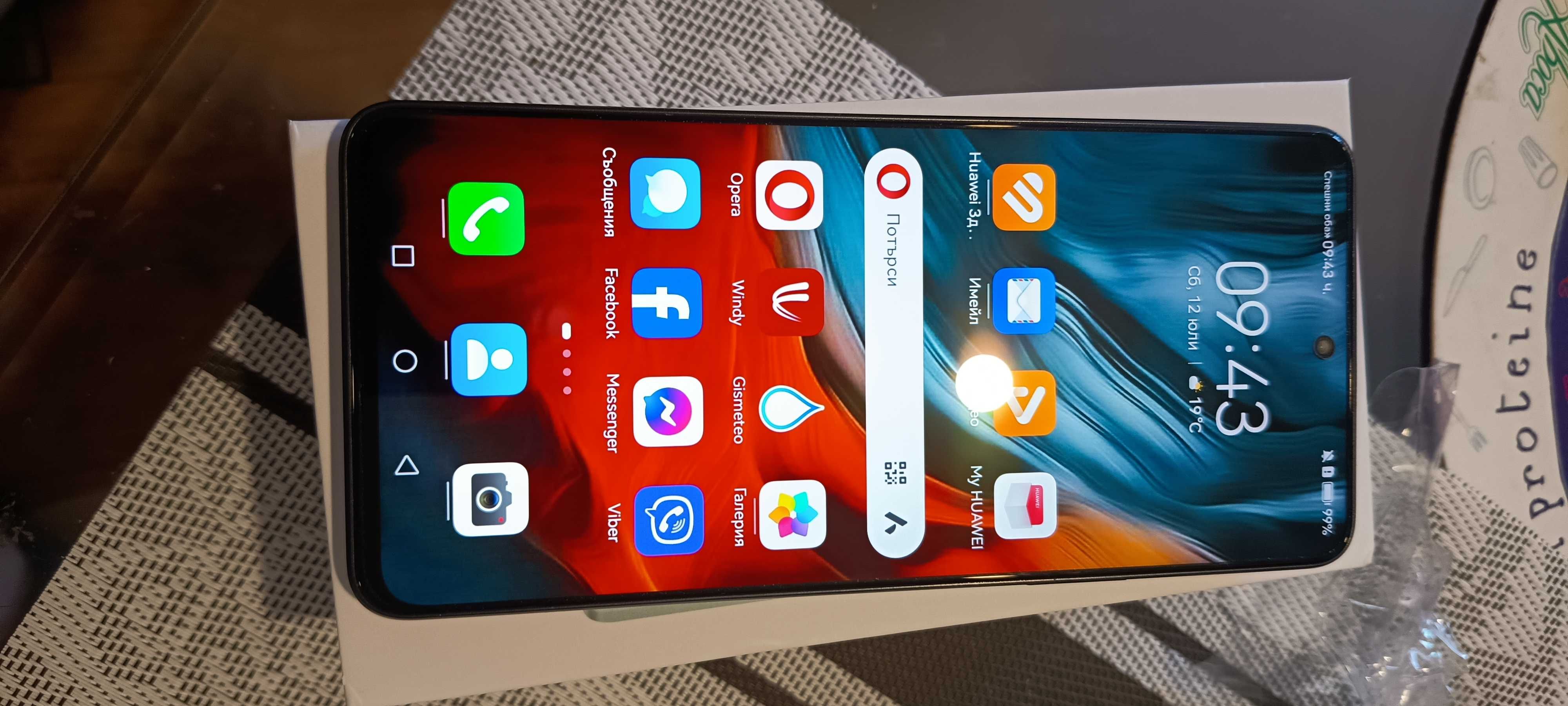 Продавам Huawei nova 11i