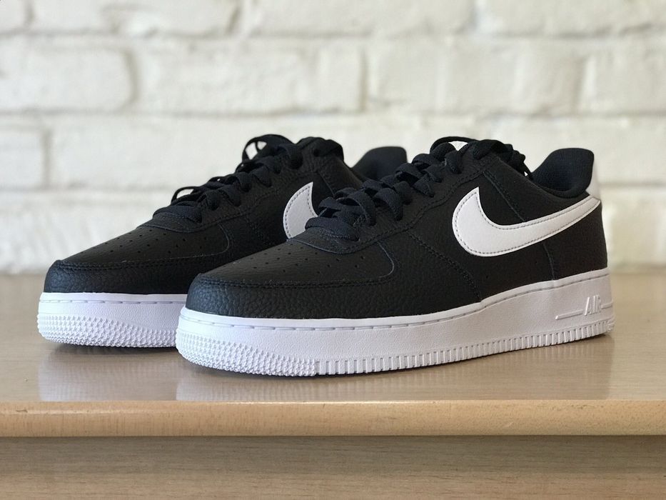 Кецове маратонки юношески номер 43 Adidas Midcity Low Nike Air Force 1