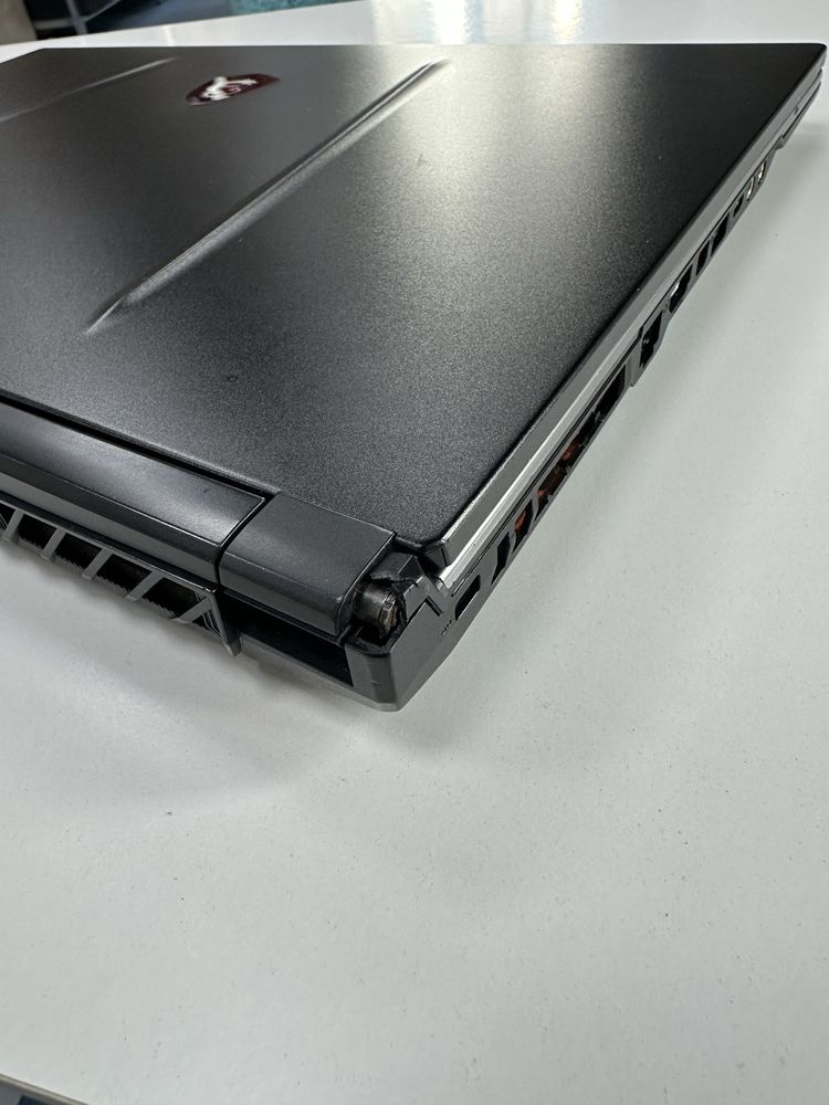 Laptop MSi GP75 Leopard 9SE