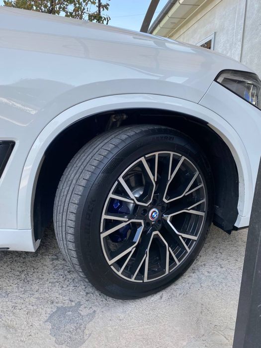 BMW X5 2020.