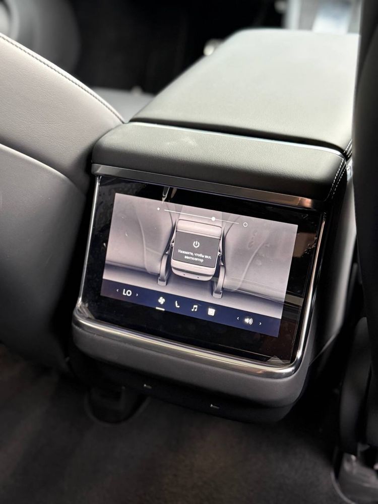 Tesla Model S Plaid