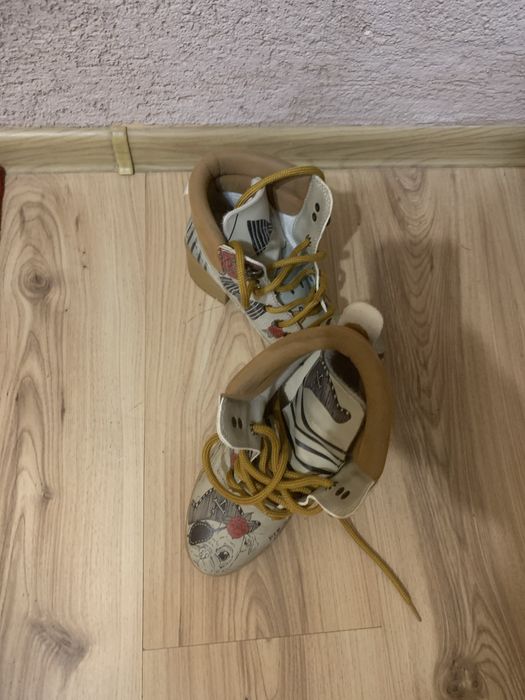 Боти бутикови обувани много малко