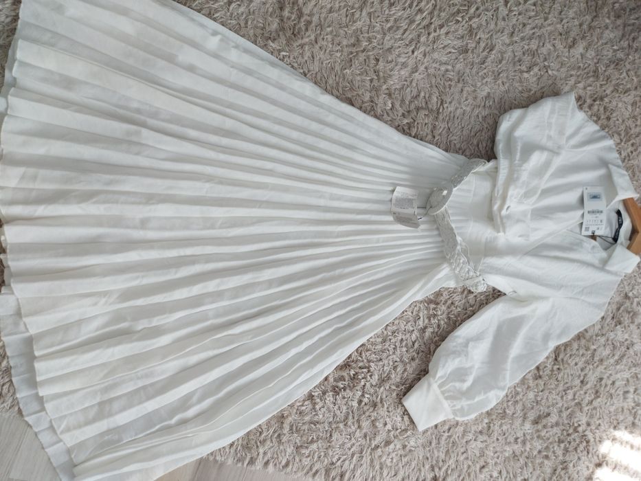 Rochie plisata, Zara