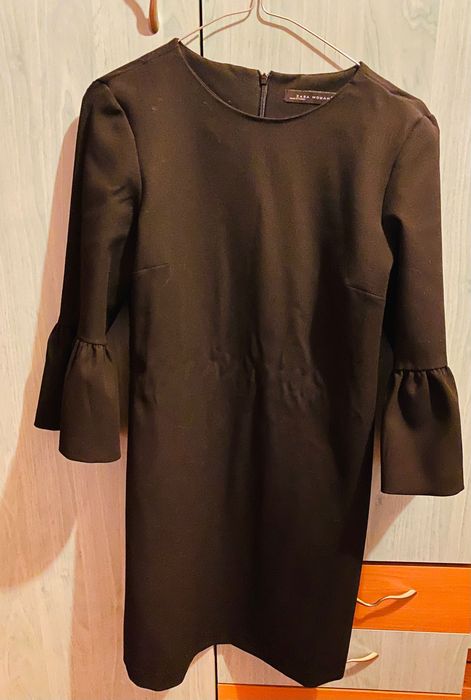 Rochie neagră Zara