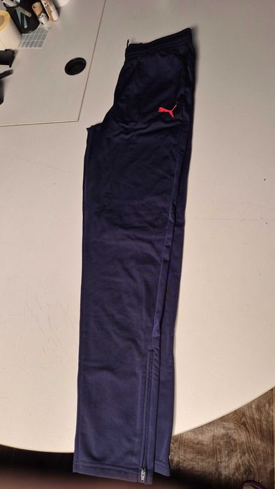 детски анцуг, марка пума, размер 176см