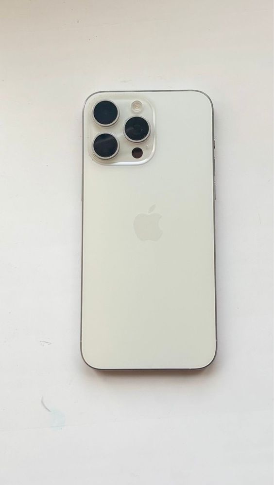IPhone 15 Pro max 256, nanosim+e-sim