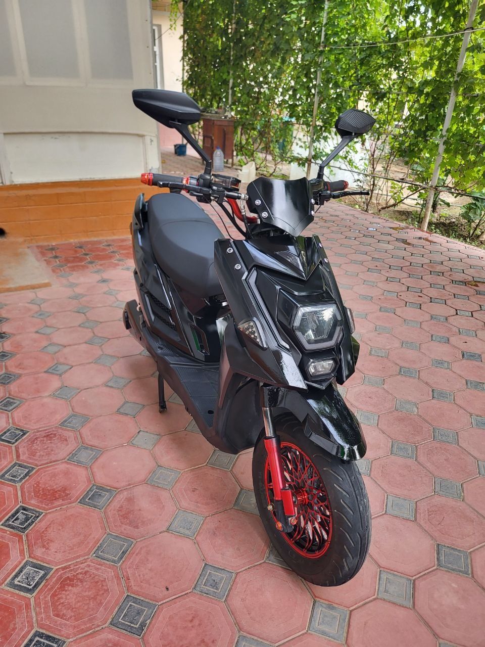Срочно Скутер редлайн сотилади 2000W  480$.